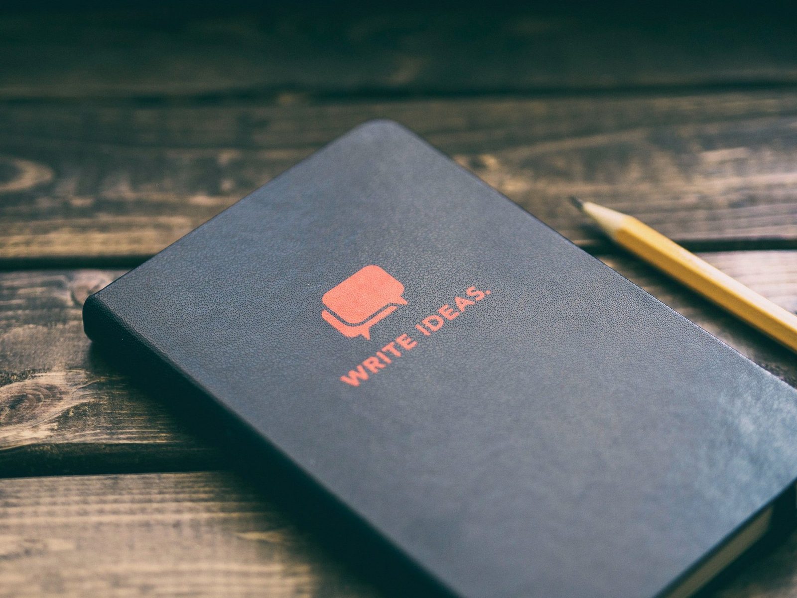 Make Your Social Media Posts More Persuasive With These 5 Writing Formulas